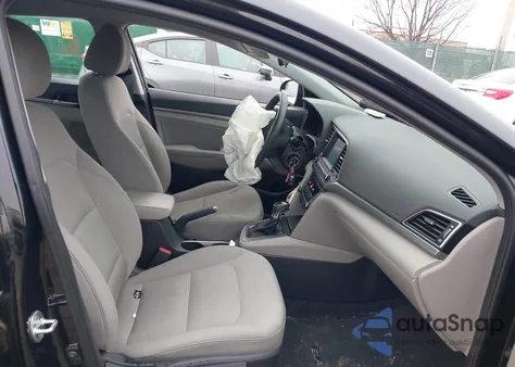 2017 Hyundai Elantra Se z USA, uszkodzony, nr VIN 5NPD84LF8HH188332